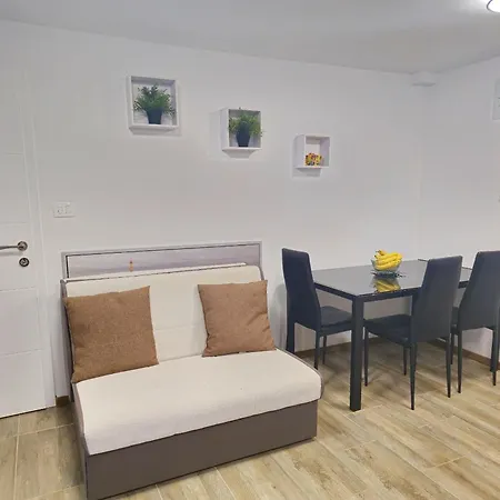 Apartment Coastal In Near The Sea *